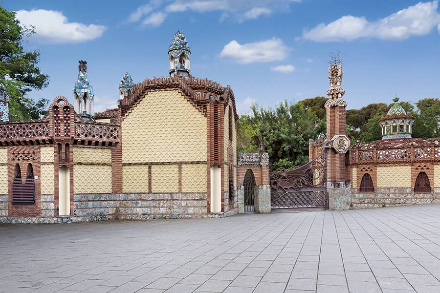 The main entrance of Finca Güell, by Antoni Gaudí