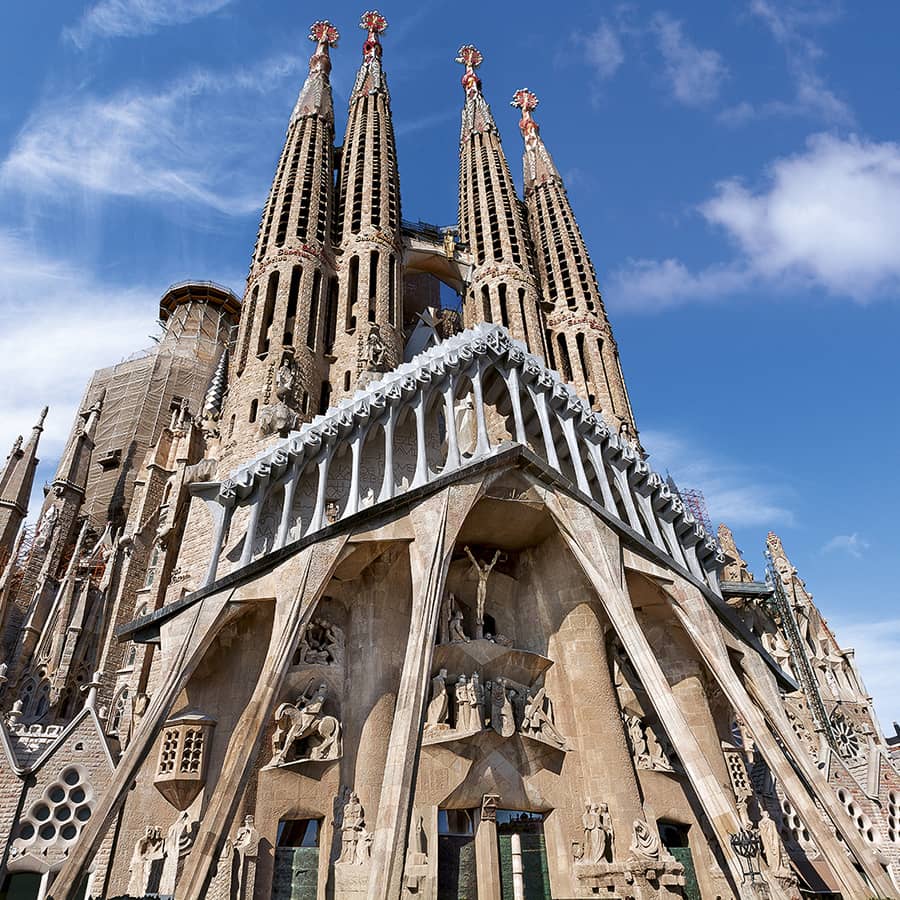 Fachada de la Sagrada Familia de Antoni Gaudí