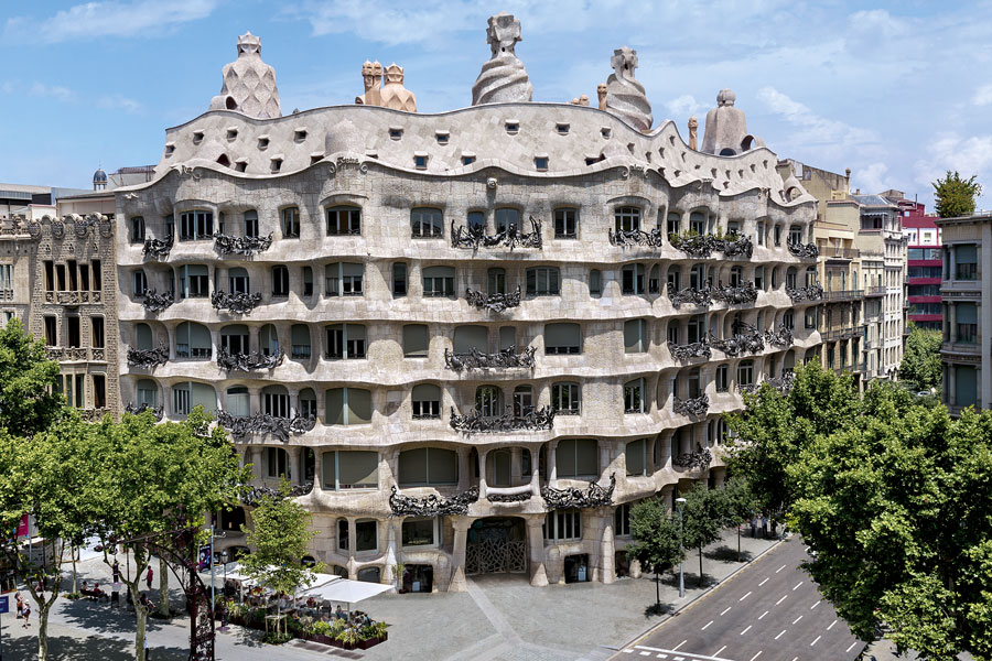 Main façade of La Pedrera by Antoni Gaudí