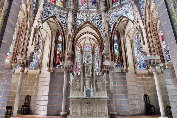 Chapel of the Episcopal Palace of Astorga Antoni Gaudí