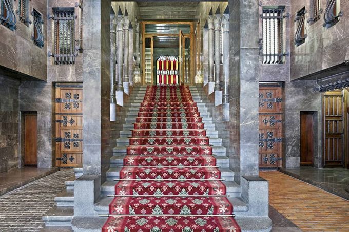 Escalera del vestíbulo del Palau Güell