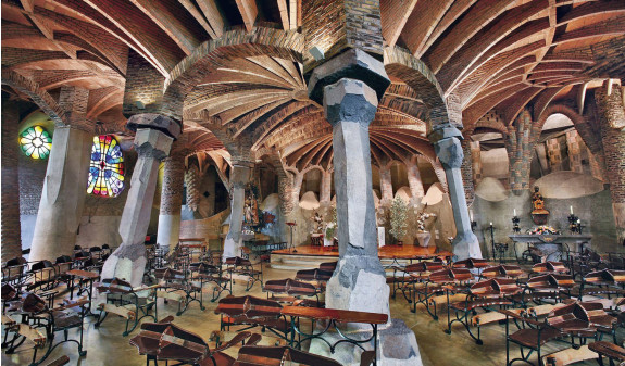 A Ggaudi Cripta Colonia Guell