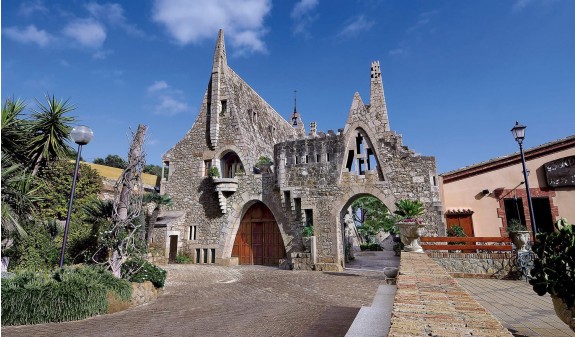 Bodegas Guell Gaudi Garraf Dosde Publishing