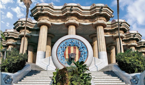 Escalera Entrada Park Guell Gaudi Dosde Publishing