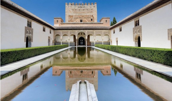 Patio De Los Arrayanes Alhambra De Granada Libro Dosde Publishing