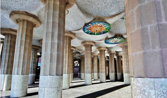 Sala Hipostila Park Guell Antoni Gaudi Libro Bolsillo Dosde Publishing