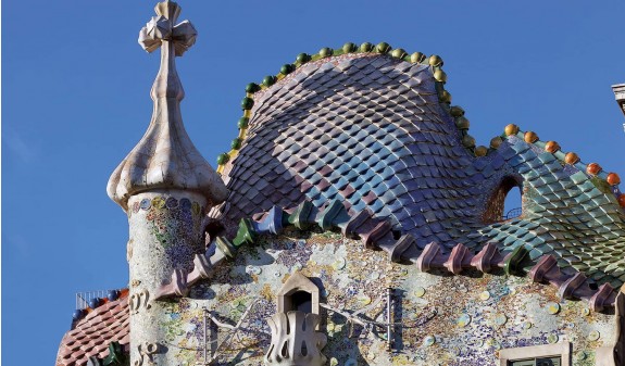 Tejado Colores Casa Batllo Gaudi Dosde Publishing