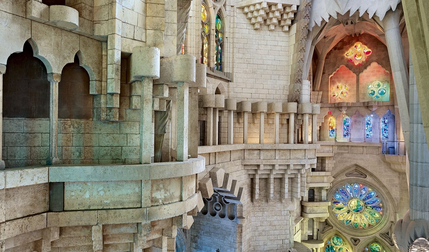 Photo Book Sagrada Familia Gaudi S Masterpiece