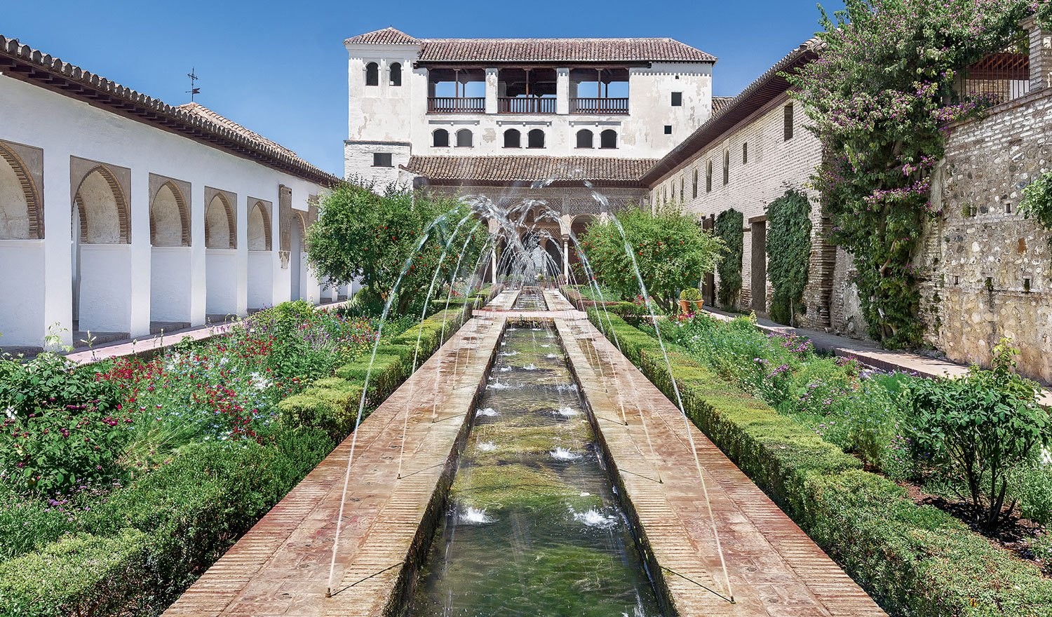 Photobook on the Alhambra of Granada,a unique place