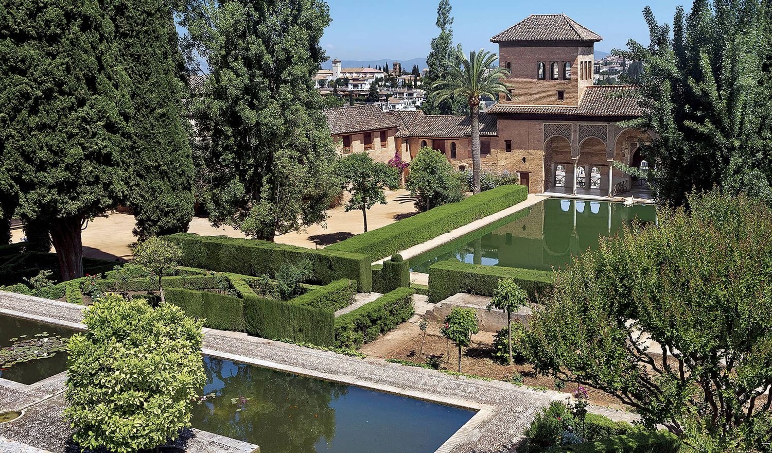 Book The Alhambra Of Granada A Unique Place In The World