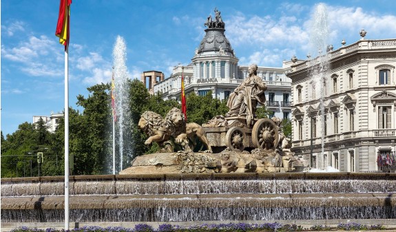 Plaza Cibeles Madrid Dosde Publishing Libro Madrid