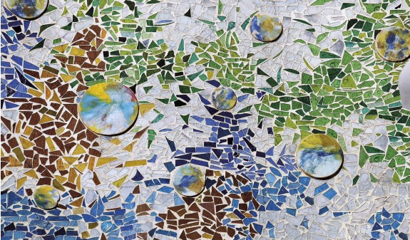 Mosaico Azulejos Casa Batllo Gaudi Barcelona Dosde Publishing