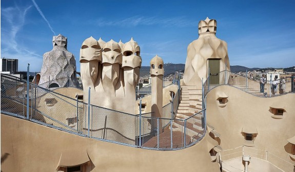 Terraza Casa Mila La Pedrera Gaudi Barcelona Dosde Publishing